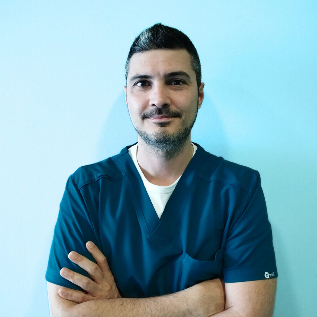 Il Dott. Nicola Lattuca della Clinica Veterinaria Haziel